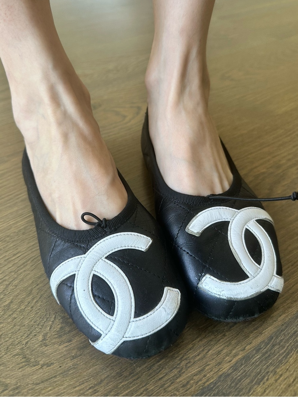 Chanel Black Leather Quilted Logo CC ballet flats y2k rare size 6